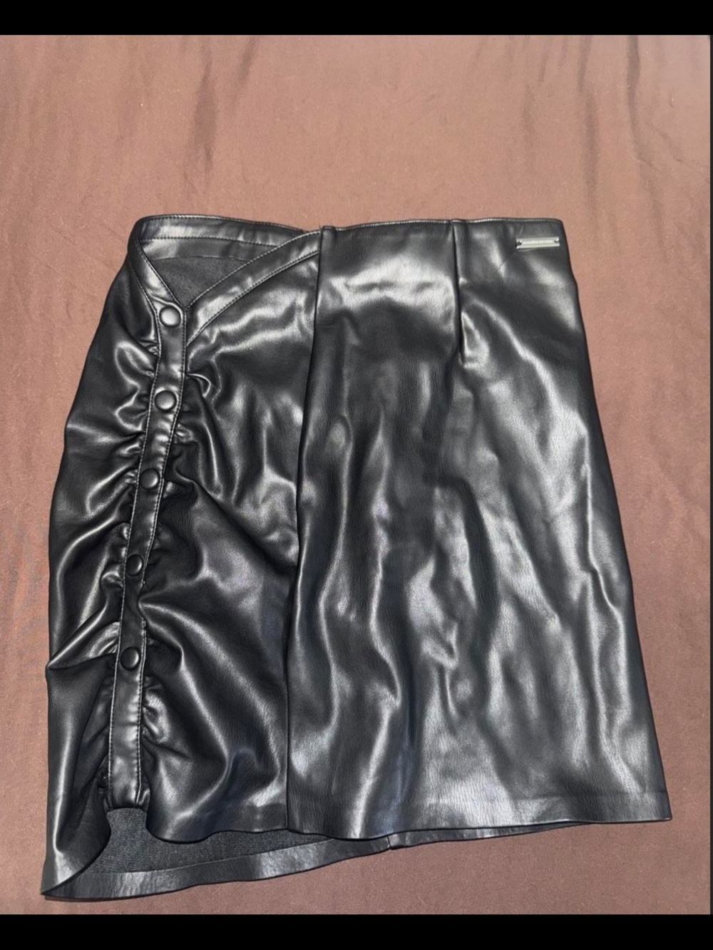 Maniere De Voir Black Faux Leather Ruched Button-Accent Mini Skirt